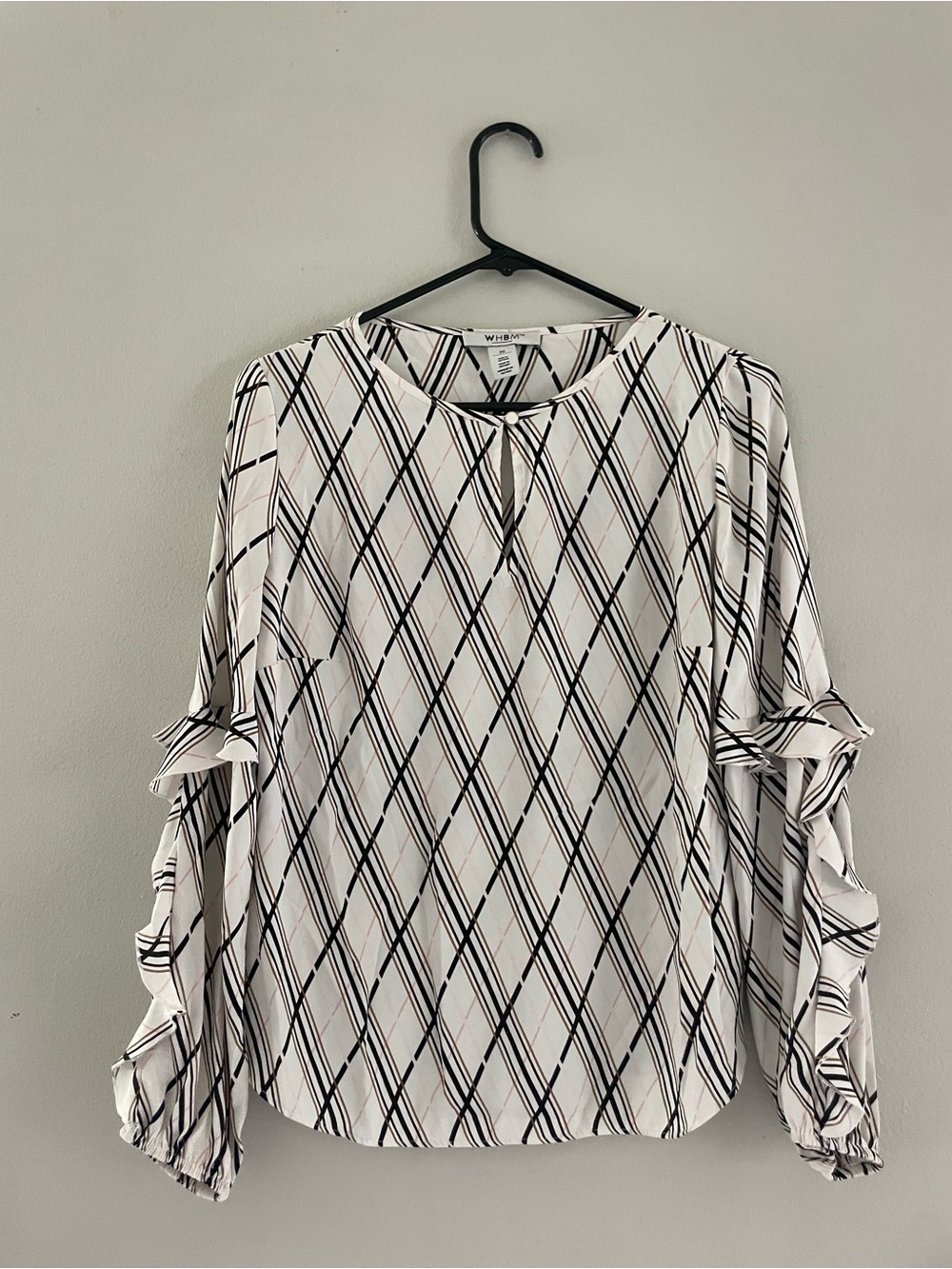 White House Black Market White and Black Diamond Plaid Ruffle-Sleeve Blouse
